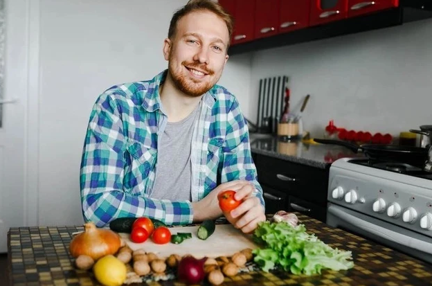 Nam giới nên bổ sung acid folic vào chế độ ăn uống để tăng chất lượng tinh trùng.