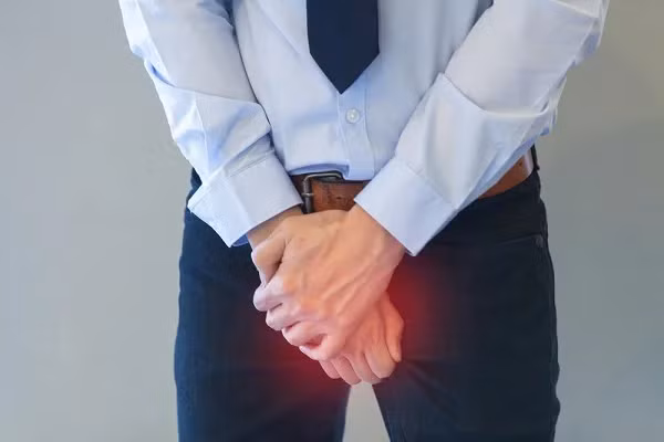 Viêm tinh hoàn được biết đến là một trong những bệnh lý khá nguy hiểm - Ảnh minh họa