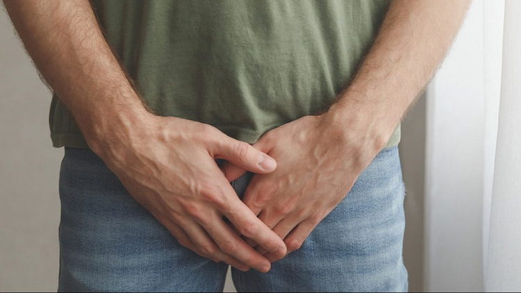 Viêm mào tinh hoàn có thể gây nhiều biến chứng, trong đó có vô sinh nam giới cần chú ý - Ảnh minh họa