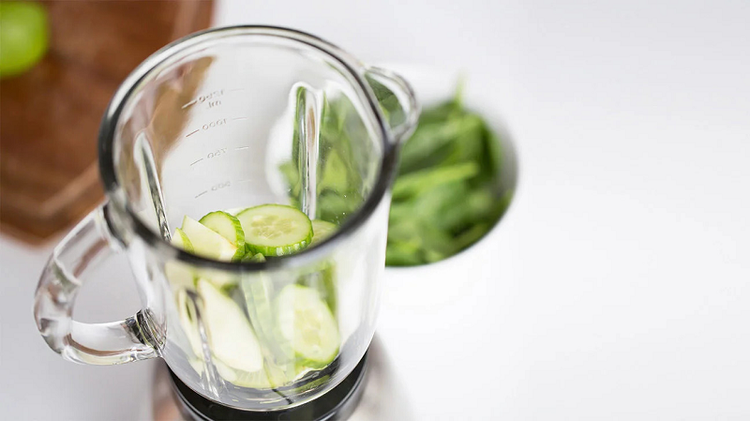 Ngoài công dụng làm mặt nạ dưỡng da, dưa leo cũng có thể sử dụng để làm sạch da mặt.