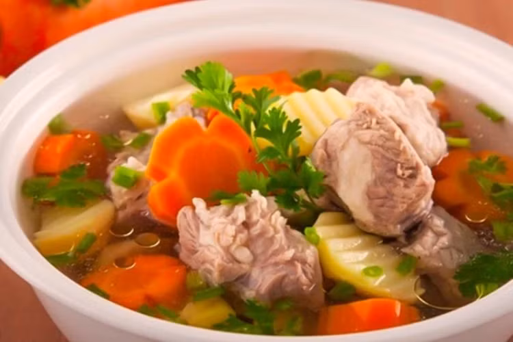 Các món canh rau củ tự nhiên tốt cho việc kiểm soát lượng đường. Ảnh: Freepik.