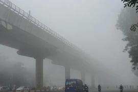 Ô nhiễm không khí ảnh hưởng nghiêm trọng đến sức khỏe đôi mắt