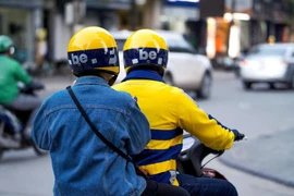 Hãng xe ôm công nghệ hỗ trợ tài xế vượt qua biến động giá xăng