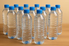 Hà Nội phát hiện mẫu nước uống đóng chai không đạt chất lượng