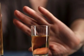 Uống rượu methanol nguy hiểm thế nào?