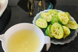 Nguy hiểm từ trào lưu giảm cân bằng nước chanh không pha loãng