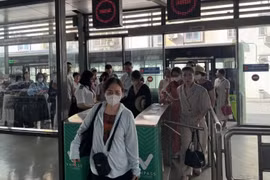 Hà Nội áp dụng vé điện tử liên thông, thay thế vé giấy truyền thống từ hôm nay 25/6
