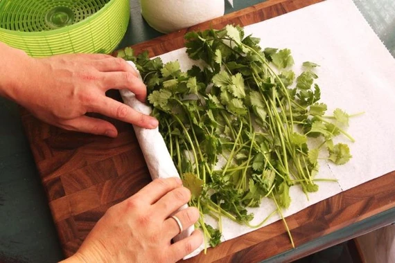 Mẹo bảo quản rau xanh tươi lâu, tiết kiệm an toàn cho gia đình