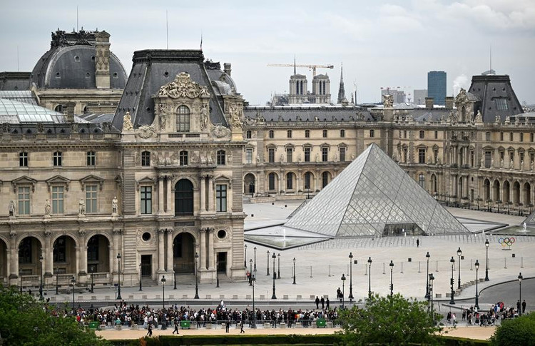 louvre2.png