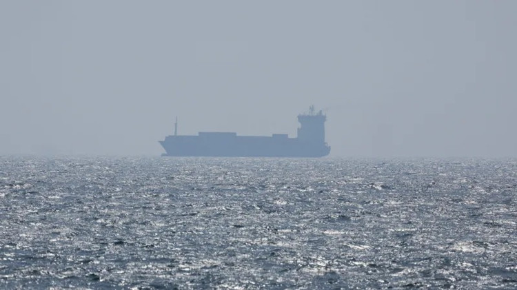 Een olietanker in de Straat van Hormuz. Foto: EPA. tau.png