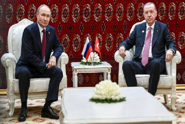 Der russische Präsident Putin (links) führt am 12. Dezember 2025 Gespräche mit dem türkischen Präsidenten Recep Tayyip Erdogan. Foto: Sputnik. tongthong.png