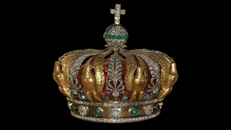 Queen Eugenie's crown. Photo: Wikipedia. tang2.jpg