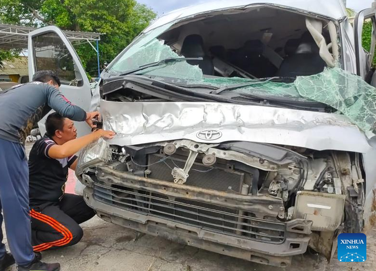 En skadet bil i en trafikkulykke i Buleleng, Bali, Indonesia, 14. november 2025. Foto: Xinhua News. trung-9053.jpg