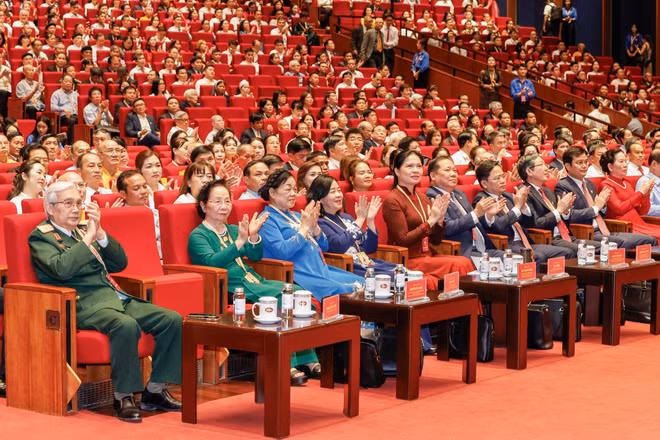 Toàn cảnh khai mạc phiên làm việc đầu tiên Đại hội MTTQ Việt Nam lần thứ XI