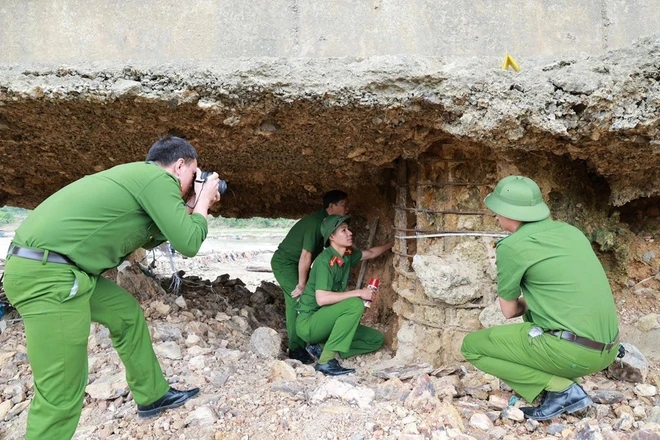 Phú Thọ thông tin gì vụ cầu sông Lô trơ lõi thép?