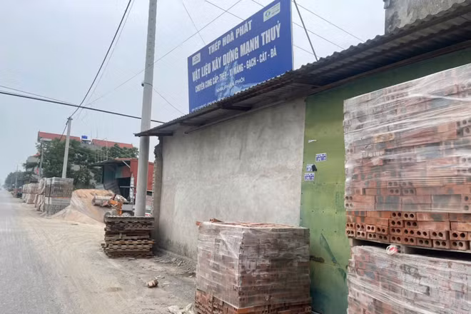 Hà Nội: Hai bãi tập kết VLXD có dấu hiệu gây ô nhiễm bị 'sờ gáy'