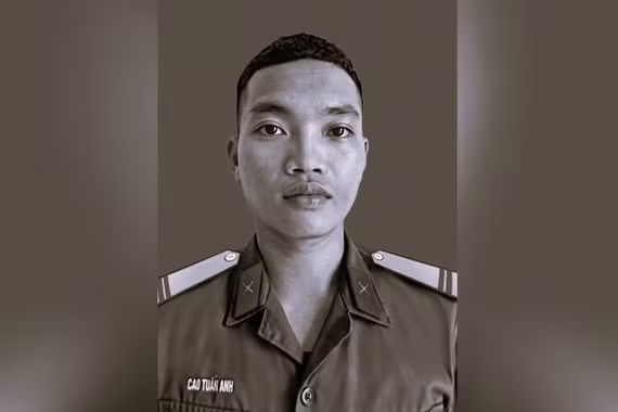 Truy tặng Huân chương Bảo vệ Tổ quốc hạng Ba đối với Trung sĩ Cao Tuấn Anh