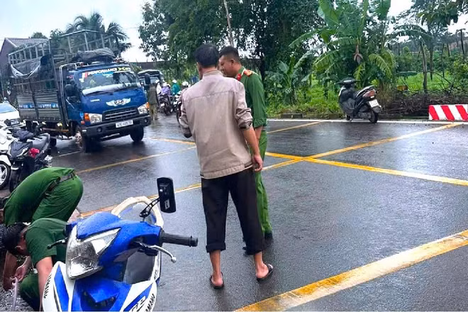 Thầy giáo thể dục sát hại nữ nhân viên thiết bị do mâu thuẫn tình ái