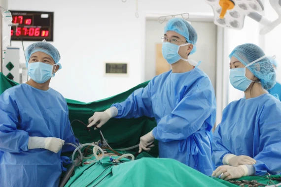 Vinmec Phú Quốc xuyên đêm cứu thai phụ nguy kịch mang nhóm máu cực hiếm