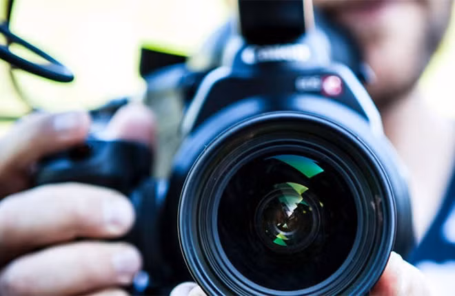 "Đồ nghề số hóa" tác nghiệp của phóng viên: Từ hiện trường tới Newsroom