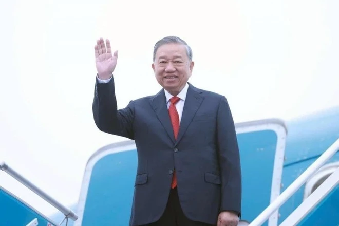 Tổng Bí thư Tô Lâm rời Vientiane lên đường thăm cấp Nhà nước tới Campuchia