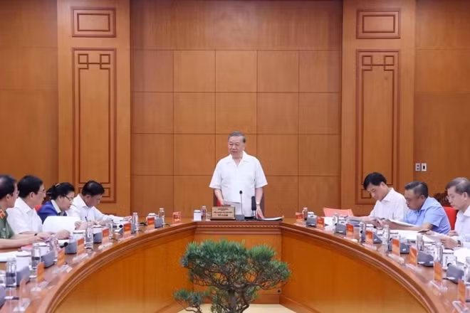 Không để xã hội giàu lên về vật chất nhưng nghèo đi về văn hóa