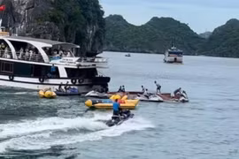Va chạm tàu du lịch trên Vịnh Lan Hạ khiến một người tử vong