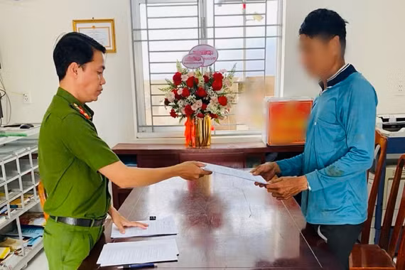 Vĩnh Long xử phạt 7,5 triệu đồng vì xúc phạm lực lượng công an trên mạng