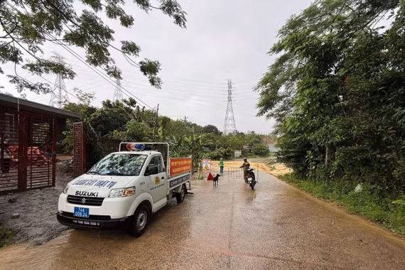 Mưa lớn gây ngập, chia cắt giao thông ở Quảng Trị
