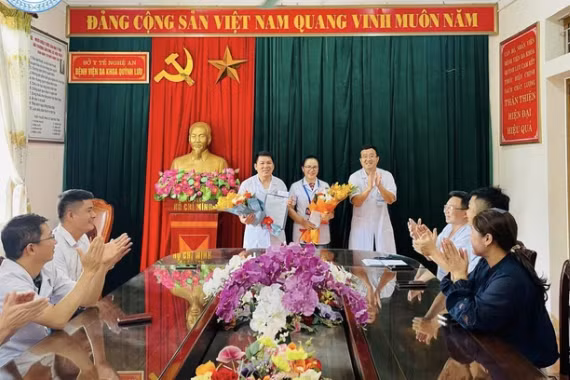 Cứu sống cháu bé ngừng tim do bị điện giật ở Nghệ An