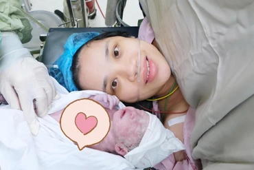 Hành trình vượt qua song thai không tim để đón con đầu sau 7 lần mang thai