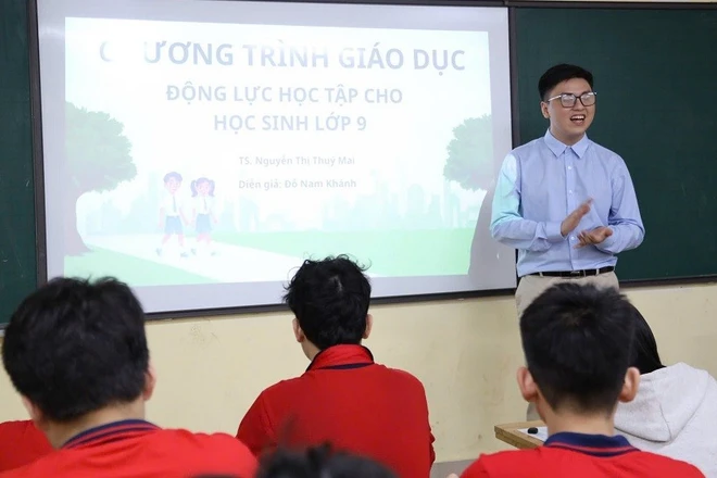 Nam sinh khiếm thị Đỗ Nam Khánh: Truyền cảm hứng từ bóng tối