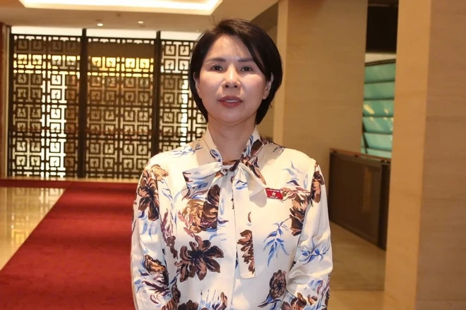 Các học sinh cùng vui hòa nhịp trong khúc hát về Trường Tự nhiên.