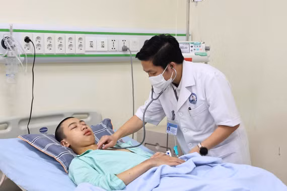 ECMO giành lại sự sống cho nam sinh đuối nước suy hô hấp tiến triển