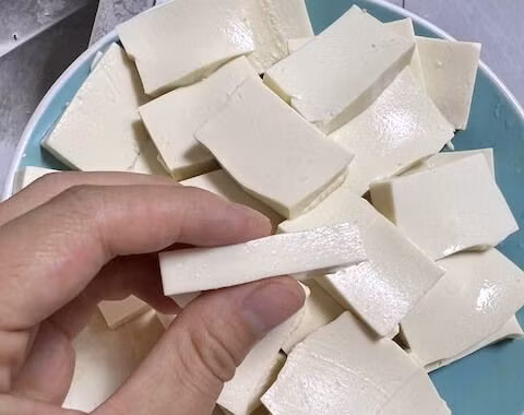 Cảnh báo 3 nhóm thực phẩm dễ 'biến chất' nếu dùng sai cách