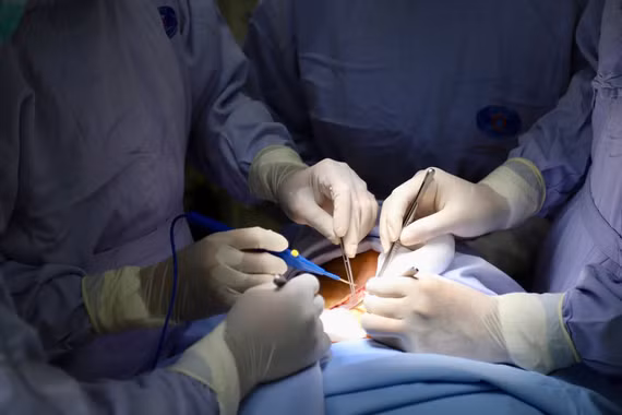 Bệnh nhân 33 tuổi được tạo hình lưỡi sau phẫu thuật ung thư