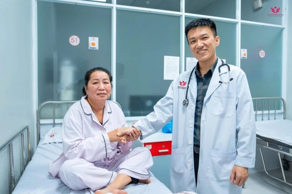 Cứu sống ngoạn mục bệnh nhân nhồi máu cơ tim cấp kèm dị ứng thuốc cản quang