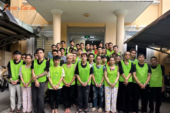Ca sĩ Tăng Nhật Tuệ bị bắt vì ma túy: “Tôi mất tất cả rồi!"