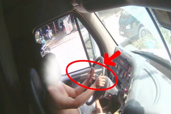 CSGT xử lý hơn 15 tài xế container vi phạm nhờ camera trong buồng lái