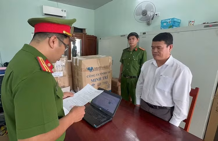 Vi phạm đầu tư, lãnh đạo “theo chân” giám đốc bị khởi tố Vi pham dau tu, lanh dao “theo chan” giam doc bi khoi to