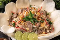 Bò tái chanh lọt top món dùng chanh ngon nhất thế giới