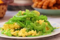 Lợi ích tuyệt vời của mướp đắng đối với sức khỏe, ít ai biết