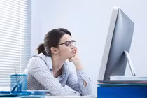 Thận "kêu cứu" vì thói quen sinh hoạt của dân văn phòng