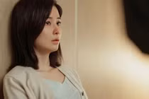 Ly hôn vì không sinh con trai, 4 năm sau chồng cũ khóc xin quay lại