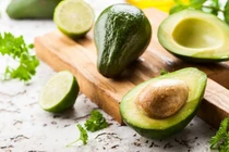 Thoát nỗi lo rụng tóc tuổi tiền mãn kinh với 6 "kho báu" biotin trong bữa ăn