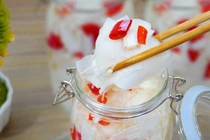 Cách làm măng chua tỏi ớt giòn ngon khiến cả nhà thích mê