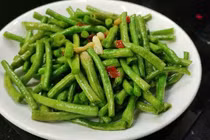 Đỗ xào không còn nhũn hay úa vàng nhờ mẹo cực đơn giản