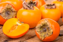 Ai nên hạn chế ăn quả hồng?