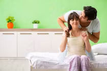 Sau bận rộn, làm gì để 'chuyện yêu' thăng hoa trở lại?