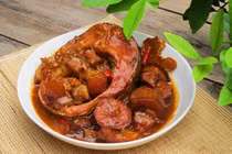 Cách kho cá với chuối xanh khiến cả nhà mê mẩn